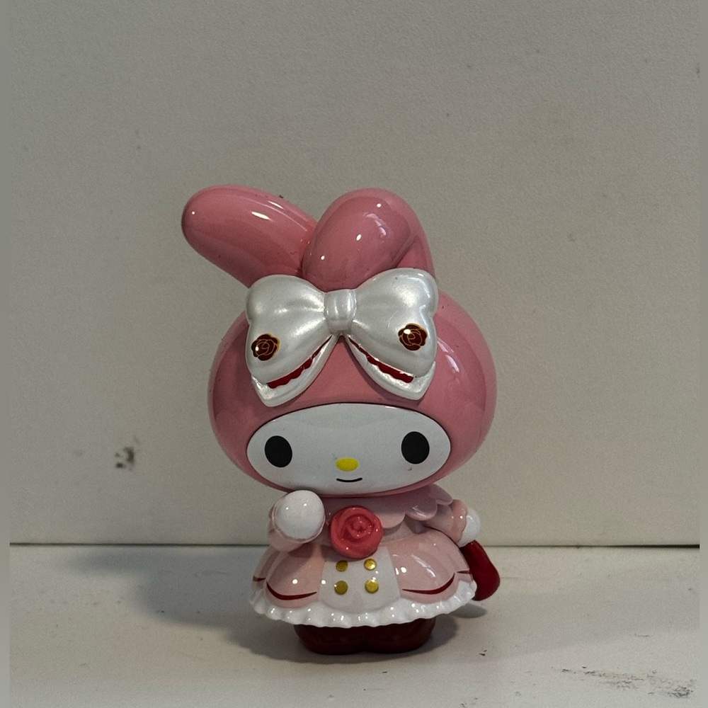 MY MELODY COLLECTABLE FIGURINE